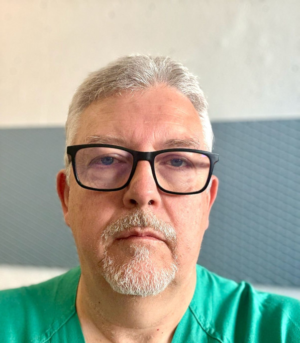 Dr. Ángel Cuadrado García