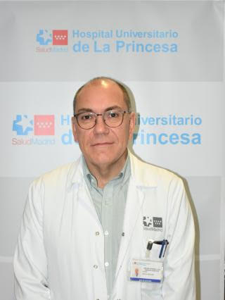 Dr. Javier García Septiem